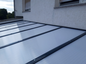 Aluminium-Vordächer mit 16 mm Mehrkammer-Polycarbonat
