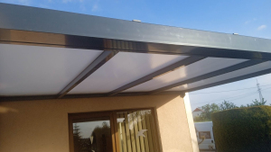 Aluminium-Vordächer mit 16 mm Mehrkammer-Polycarbonat